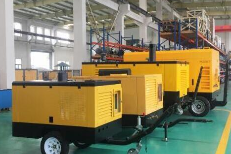 上海國(guó)廈螺桿空壓機(jī)的特點(diǎn)和具體分類(lèi) 活塞便做往復(fù)運(yùn)動(dòng)